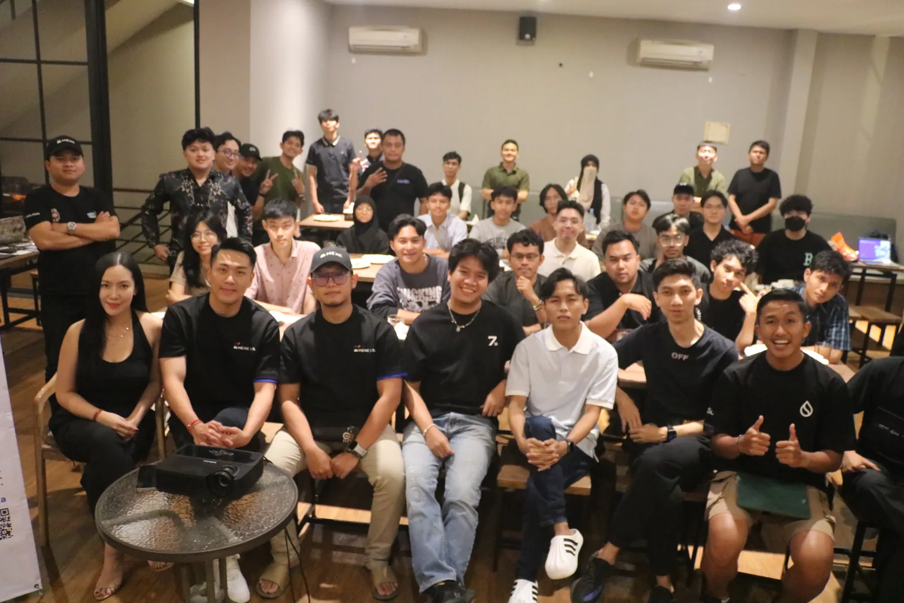 Momen persiapan tim acara - dokumentasi Jawa Barat Blockchain Week